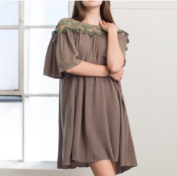 Lace Shoulder Dress - Picture 2 of 4